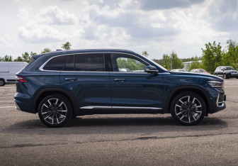 Подержанный автомобиль Geely Monjaro 2023 года (4 фото)