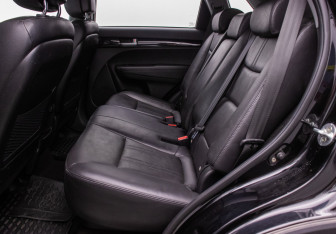 Подержанный автомобиль Kia Sorento 2017 года (11 фото)