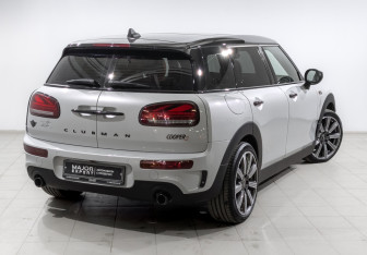 Подержанный автомобиль MINI Clubman Wagon 2022 года (5 фото)