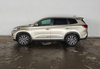 Подержанный автомобиль Chery Tiggo 8 2020 года (8 фото)