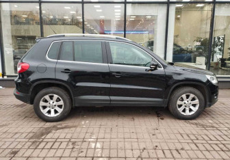 Подержанный автомобиль Volkswagen Tiguan 2010 года (4 фото)