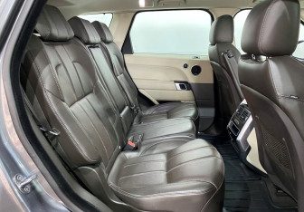 Подержанный автомобиль Land Rover Range Rover Sport 2017 года (10 фото)