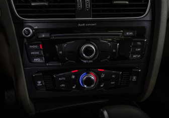 Подержанный автомобиль Audi A5 Coupe 2012 года (15 фото)