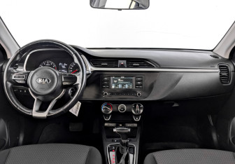 Подержанный автомобиль Kia Rio Hatchback 2021 года (14 фото)