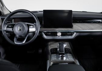 Подержанный автомобиль Tank 500 2023 года (12 фото)