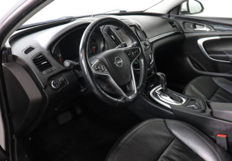 Подержанный автомобиль Opel Insignia Sedan 2014 года (9 фото)