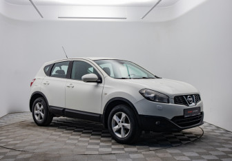 Подержанный автомобиль Nissan Qashqai 2011 года (3 фото)