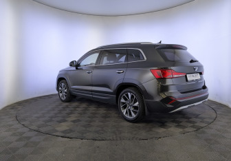 Подержанный автомобиль Jetta VS7 2023 года (7 фото)