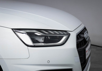 Подержанный автомобиль Audi A4 Sedan 2022 года (16 фото)