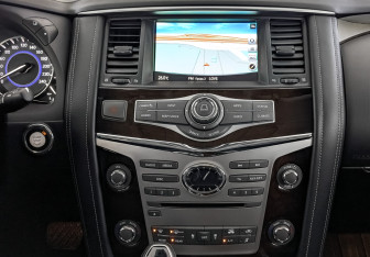 Подержанный автомобиль Infiniti QX80 2019 года (17 фото)