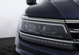 Подержанный автомобиль Volkswagen Tiguan 2017 года (25 фото)