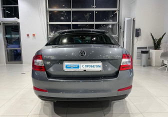 Подержанный автомобиль Skoda Octavia Liftback 2017 года (5 фото)