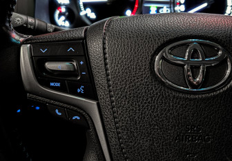 Подержанный автомобиль Toyota Land Cruiser Suv 2019 года (30 фото)