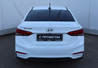 Подержанный автомобиль Hyundai Solaris Sedan 2017 года (5 фото)