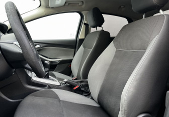 Подержанный автомобиль Ford Focus Sedan 2013 года (10 фото)
