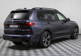 Подержанный автомобиль BMW X7 2019 года (6 фото)