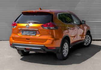 Подержанный автомобиль Nissan X-Trail 2021 года (5 фото)