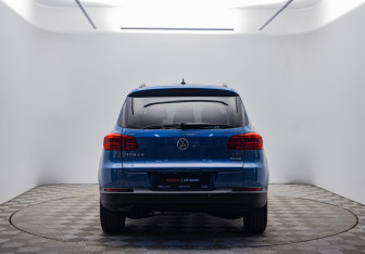 Подержанный автомобиль Volkswagen Tiguan 2014 года (6 фото)