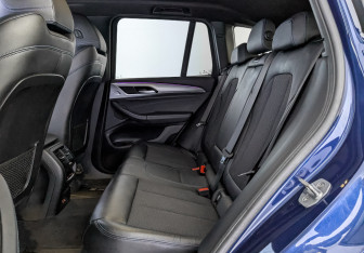 Подержанный автомобиль BMW X3 2021 года (18 фото)