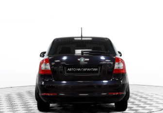 Подержанный автомобиль Skoda Octavia Liftback 2012 года (5 фото)