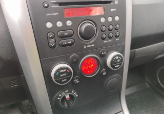 Подержанный автомобиль Suzuki Grand Vitara 2011 года (13 фото)