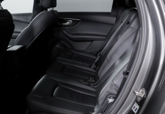 Подержанный автомобиль Audi Q7 2021 года (10 фото)