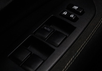 Подержанный автомобиль Toyota Auris Hatchback 2009 года (15 фото)