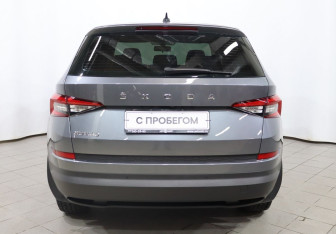 Подержанный автомобиль Skoda Kodiaq 2021 года (5 фото)