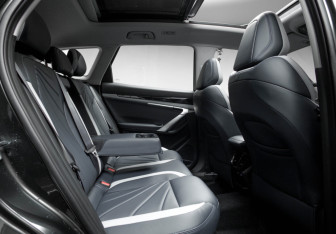 Новый Geely Atlas 2025 (16 фото)