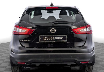 Подержанный автомобиль Nissan Qashqai 2018 года (6 фото)