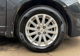 Подержанный автомобиль Chevrolet Cobalt Sedan 2014 года (13 фото)