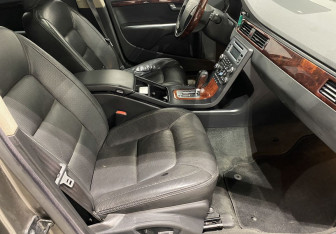 Подержанный автомобиль Volvo XC70 2008 года (9 фото)