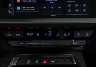 Подержанный автомобиль Audi A3 Sedan 2021 года (14 фото)