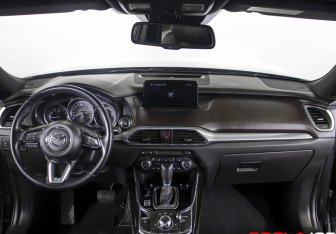 Подержанный автомобиль Mazda CX-9 2018 года (12 фото)