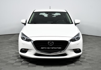 Подержанный автомобиль Mazda 3 Hatchback 2016 года (2 фото)