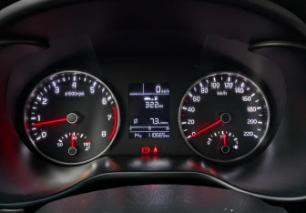 Подержанный автомобиль Kia Rio Hatchback 2020 года (13 фото)