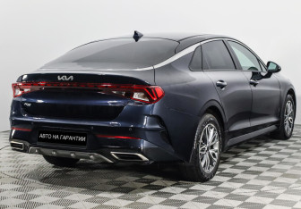 Подержанный автомобиль Kia K5 2021 года (5 фото)