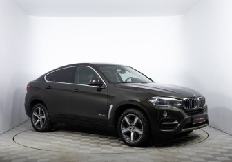 Подержанный автомобиль BMW X6 2015 года (3 фото)