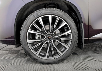 Подержанный автомобиль Exeed VX 2023 года (18 фото)