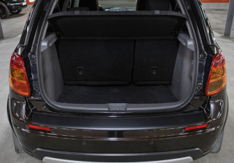 Подержанный автомобиль Suzuki SX4 Hatchback 2014 года (10 фото)