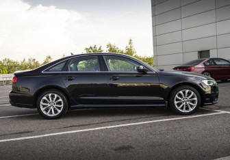 Подержанный автомобиль Audi A6 Sedan 2014 года (4 фото)
