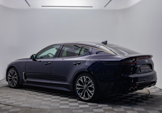Подержанный автомобиль Kia Stinger 2018 года (3 фото)