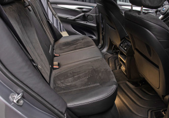 Подержанный автомобиль BMW X5 2016 года (12 фото)