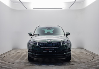 Подержанный автомобиль Skoda Karoq 2020 года (2 фото)