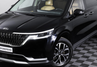 Подержанный автомобиль Kia Carnival 2020 года (24 фото)