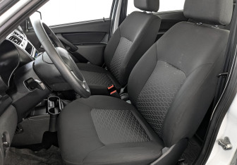 Подержанный автомобиль LADA (ВАЗ) Granta Sedan 2023 года (20 фото)