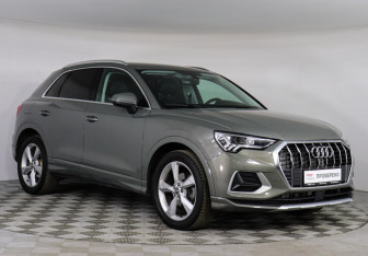 Подержанный автомобиль Audi Q3 2021 года (3 фото)