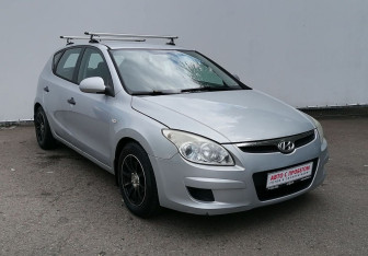 Подержанный автомобиль Hyundai i30 Hatchback 2010 года (3 фото)