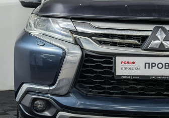 Подержанный автомобиль Mitsubishi Pajero Sport 2018 года (18 фото)