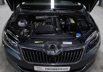 Подержанный автомобиль Skoda Superb Liftback 2019 года (9 фото)